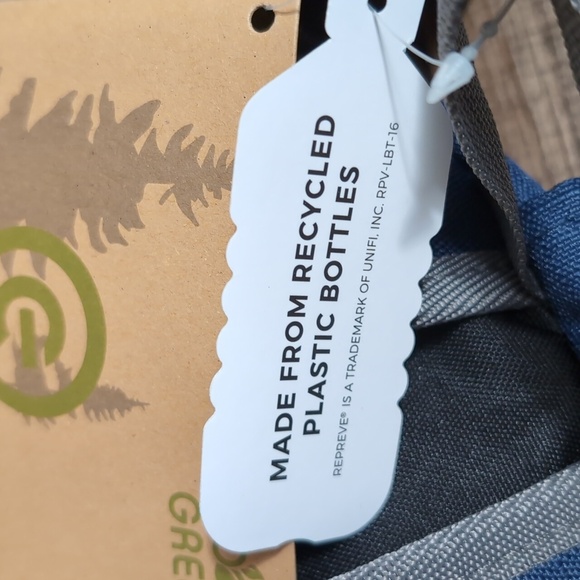 *NWT* ecogear Water Dog Hydration Pack in Navy and Black - Picture 9 of 9